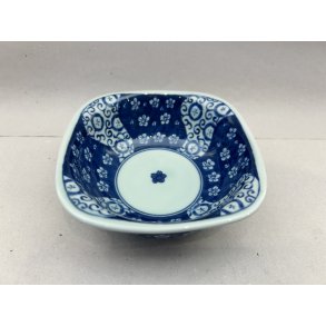 Lille Skl / Bl, Hvide Blomster Og Bl Spiraler