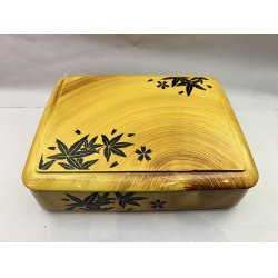 Lakske / Trfarvet, Ahorn