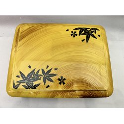 Lakske / Trfarvet, Ahorn